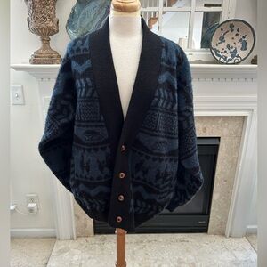 Tejidos Ruminahui Vintage Men's Black and Blue Patterned Wool Sweater